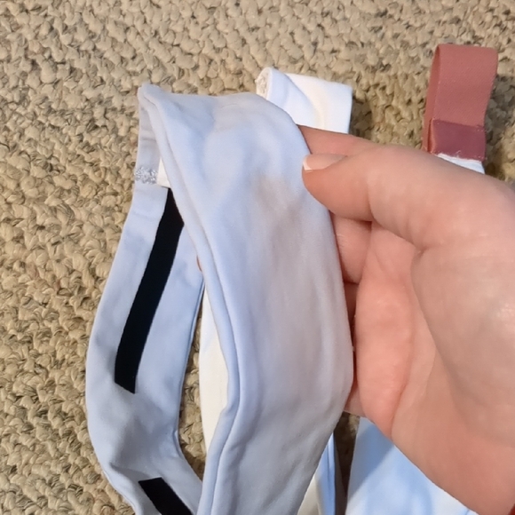 4 Head Bands - Picture 3 of 6